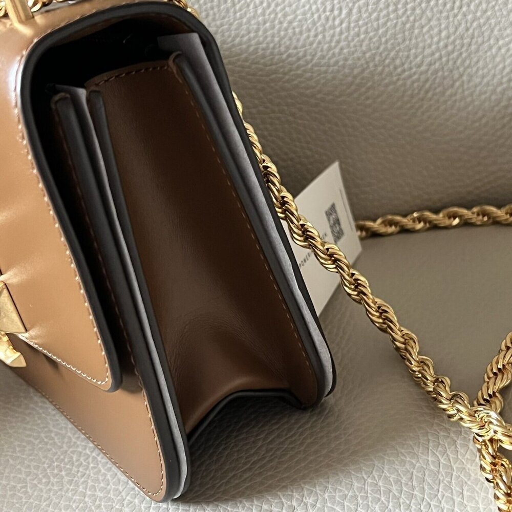 Tory Burch Brown Leather Shoulder Bag with Gold Logo and Chain - Picture 4 of 6